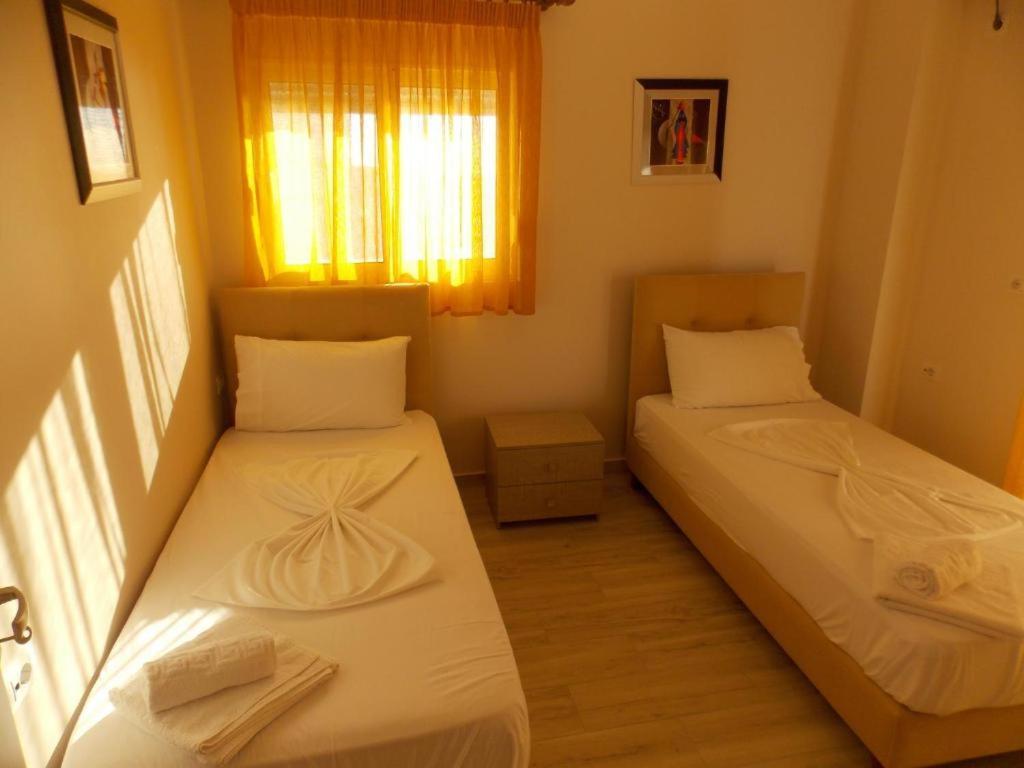 Coastline Apartments Sarandë Eksteriør billede