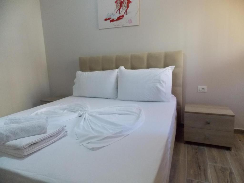 Coastline Apartments Sarandë Eksteriør billede