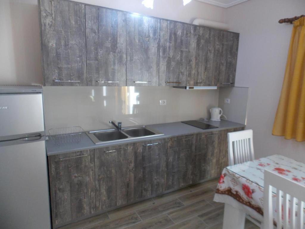 Coastline Apartments Sarandë Eksteriør billede